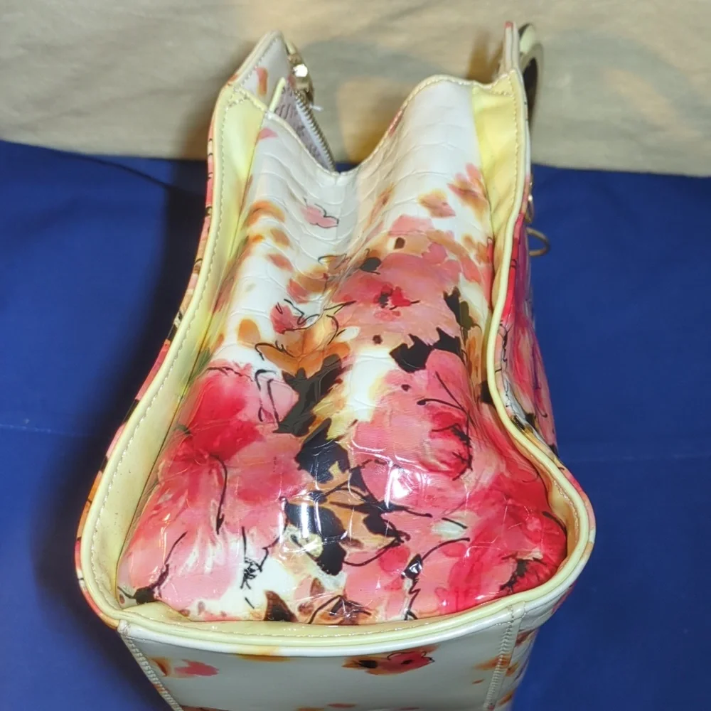 Floral Patent Top-Handle Handbag with Gold Hardware - Pink